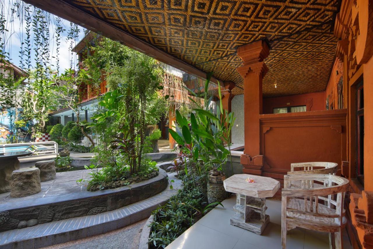 Hotel Lumbung Sari Legian Екстер'єр фото
